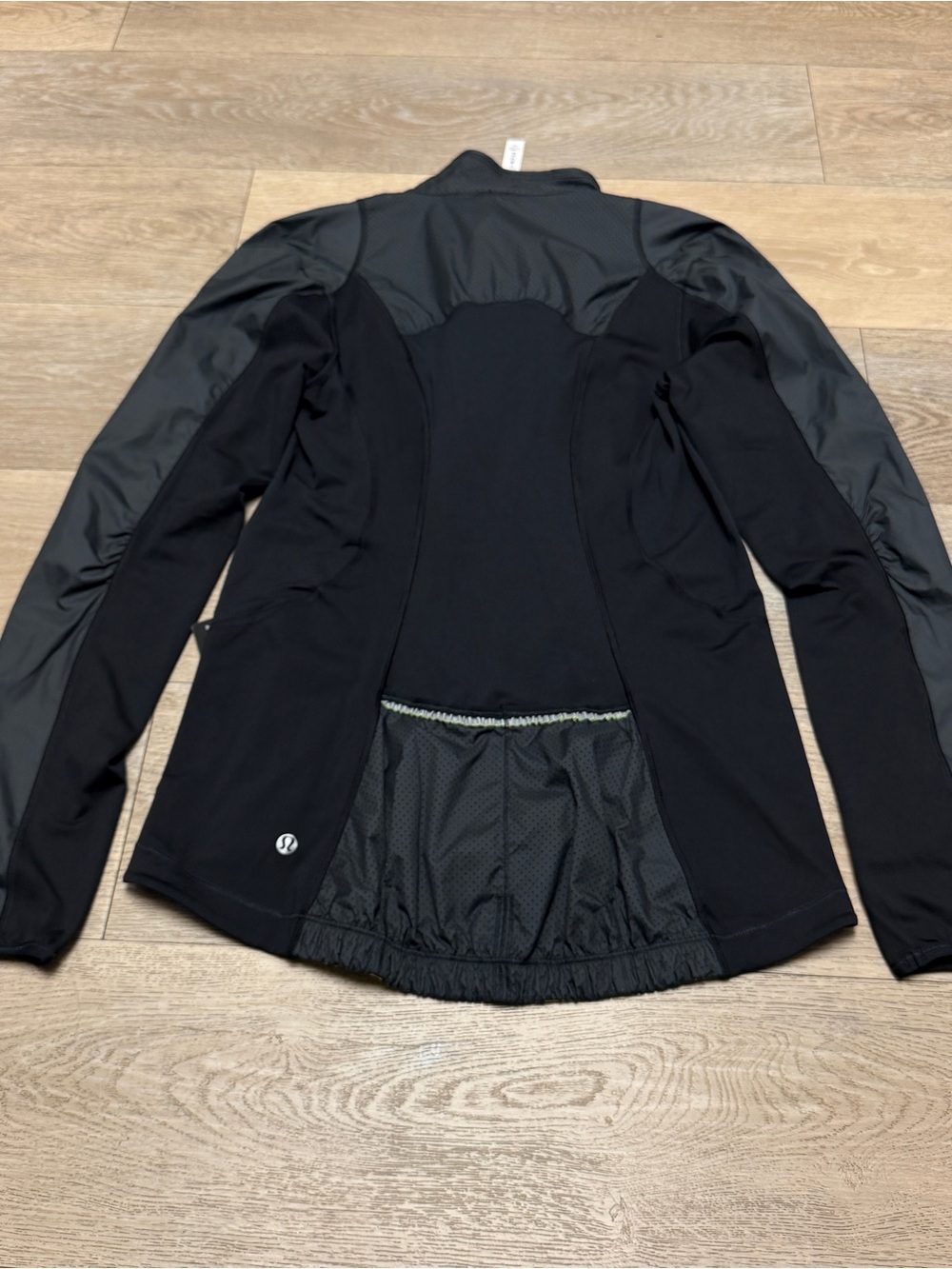 Lululemon Presta Packable Shirket Size 8 NWT 148$ rare - Picture 12 of 14